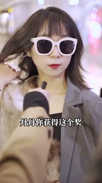 娱乐圈最新最可靠爆料,重磅明星恋情曝光,真相令人震惊! 第1张 娱乐圈最新最可靠爆料,重磅明星恋情曝光,真相令人震惊! 第1张