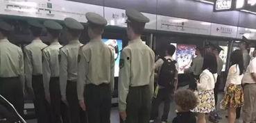 地铁军人被爆料视频,英勇形象引发网友热议  第1张